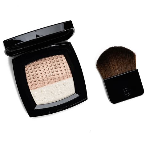 Chanel Duo Lumiere Illuminating Powder Duo Review & Swatche